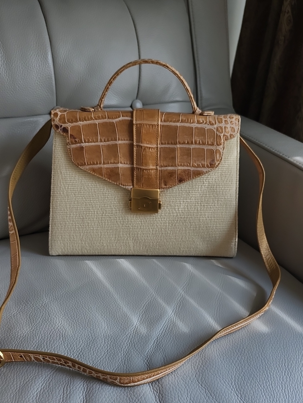 Sondra Roberts Gorgeous Vintage Like-New Croc Embossed Leather Crossbody, $80